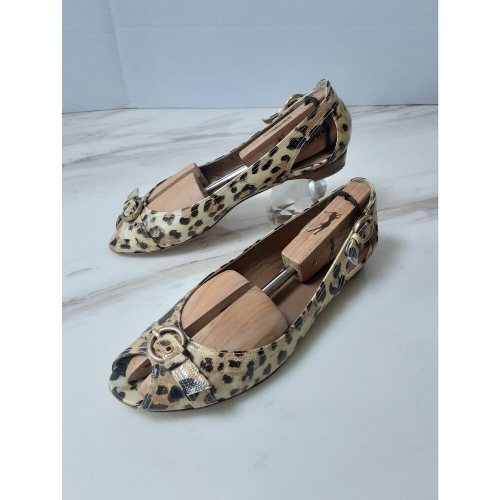 STUART WEITZMAN Chitchat Patent Leather Leopard Print Peep-Toe Ballet Flat Sz 10